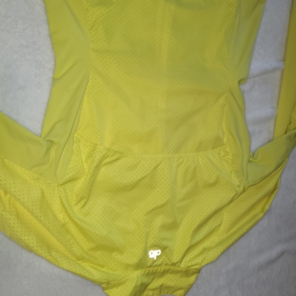 Alo yellow zip up jacket - Picture 4 of 10